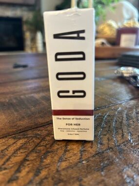 For Her Pheromone-Infused Body Oil — White & Burgundy